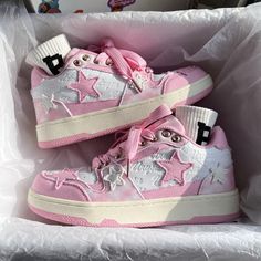 Star Sneakers - KimiMK18729 Size for foot length：US 5.5/UK 2.5/EU 35 225mmUS 6/UK 3.5/EU 36 230mmUS 6.5/UK 4/EU 37 235mmUS 7/UK 5/EU 38 240mmUS 7.5/UK 6/EU 39 245mmUS 8/UK 6.5/EU 40 250mmUS 9.5/UK 7/EU 41 260mmUS 10/UK 7.5/EU 42 265mmUS 10.5/UK 8/EU 43 275mmUS 12/UK 9.5/EU 44 280mmUS 13/UK 10.5/EU 45 290mmUS 13.5/UK 11/EU 46 300mm Kawaii Platform Shoes, Kawaii Store, Dr Shoes, Harajuku Women, Cute Sneakers, Star Children, Cute Stars, Aesthetic Shoes, Pink Sneakers