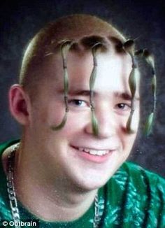 Kid, where were your parents when you did this? Worst Haircut Ever, Terrible Haircuts, Awkward Photos, Awkward Family Photos, Diy Haircut, Yearbook Photos, Kids Hair Cuts