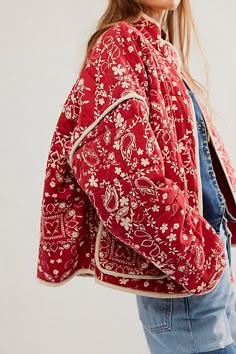 Stand out in this so special jacket featured in a slouchy, dolman-style silhouette and stunning floral print throughout designed to add the perfect touch to any look. * Dropped shoulders * Quilt-inspired fabrication * High-collar design | Chloe Jacket by Free People in Red, Size: L Quilt Jacket, Bandana Print, Collar Designs, Looks Style, Mode Inspiration, Boho Outfits, Women Long Sleeve, Chloe