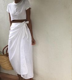 Linen Wrap Skirt, Silk Summer Dress, White Skirt, Looks Style, Cozy Fashion, Mode Inspiration, Minimalist Fashion, Spring Summer Fashion, Chic Style