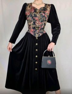 Pretty Formal Dresses, Trendy Sewing, Velour Dress, فستان سهرة, Classic Dress, Classy Women, Blouse Vintage, Manners