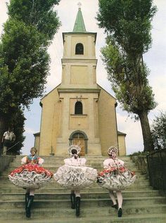 Hungary - Rimóci lányok a kápolnadombon palóc viseletben - Északi-középhegység - 1984 Folklore Fashion, Folk Culture, European Culture