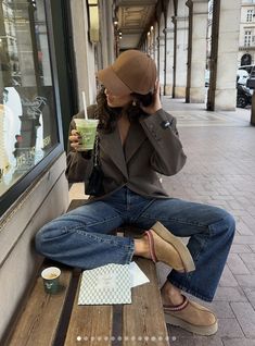 Inspi Photo, Fit Board, Outfit Autumn, Luxury Lifestyle Women, 2024 Outfits, Ugg Tasman, Autumn Casual, Winter Fits, Cozy Chic