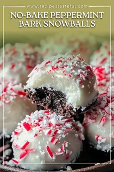 These delightful, no-bake peppermint bark snowballs combine the rich flavors of chocolate and refreshing peppermint. They're the perfect treat for holiday parties or gifting, with a festive white chocolate coating and a crunchy peppermint topping. Easy to make, and utterly delicious, these snowballs are a fun and sweet addition to any celebration. Snowballs Recipe, White Chocolate Bark, Muffin Cake, Chocolate Sandwich, Chocolate Sandwich Cookies, Peppermint Bark, Chocolate Bark, Chocolate Coating