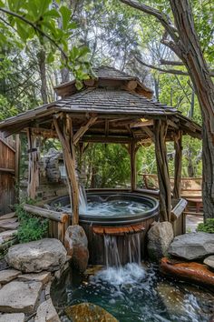 Natural Jacuzzi Outdoor, Woodfire Hot Tub, Greenhouse Hot Tub, Underground Hot Tub, Inground Hot Tub Ideas, Covered Hot Tub Ideas, Homemade Hot Tub, Bathtub Pond, Stone Hot Tub