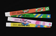 three different colored lanyards with the words future data written on them in chinese and english