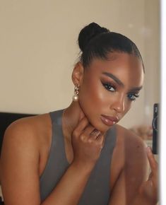 Makeup For Work, Makeup For Black Skin, Brown Skin Makeup, Soft Glam Makeup, Makeup Eye Looks, Glamour Makeup, Nails Fashion, Dark Skin Makeup, Makeup For Black Women