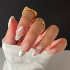 Formal Nails Almond Shape, White Detail Nails, White Nails With Silver Designs, Nails Silver And White, White Minimalist Nails, White And Silver Nails, Almond Nails Designs