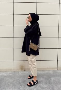 Hijab Fashion Summer, Estilo Hijab, Stile Hijab, Street Hijab Fashion, Mode Kimono, Modern Hijab Fashion, Muslim Outfits Casual, Muslim Fashion Hijab Outfits