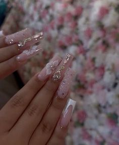 White Quince Nails, Pink Gem Nails, Xv Nails, Pink Bling Nails, Quince Nails, Quinceanera Nails, Pink Quince, Gold Nail