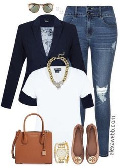 Plus Size Distressed Jeans Outfit - Plus Size Fashion for Women - alexawebb.com #alexawebb Navy Blazer Outfits, Distressed Jeans Outfit, Plus Size Distressed Jeans, Fashion Preppy, Mode Tips, Blazer Outfit, Plus Size Vintage, Plus Size Fashion For Women, Casual Work Outfits