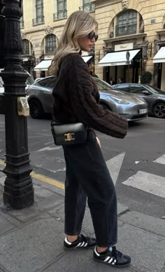 Black Poloneck Winter Outfits, Fall Outfits 2024 Loafers, Chocolate Outfit Ideas, Chic Fall Platform Loafers, Aw 24/25 Trends, Autumn Outfits Hijab 2024, Old Money Fall Capsule 2024, Cozy Sweaters Outfits, Lederhosen Outfit