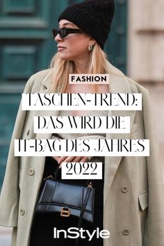 Wir sind uns sicher: Die "Hourglass" Bag von Balenciaga wird einer der größten Taschen-Trends 2022 werden. Mehr dazu auf Instyle.de Hourglass Bag, Sarah Jessica, Sarah Jessica Parker, Trends 2022, Winter Hats, Fendi