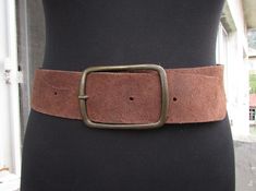 "Vintage Unisex Brown Belt PETROL INDUSTRIES Red Label, Brown Genuine Leather Belt With Brass Buckle, Men's/Women's Patent Leather Belt Vintage item from the 1980s Material: genuine leather, brass. Stylish model unisex belt with a brass buckle. Size: 85 It is suitable for waist size from 28.7 to 36.6 inches (from 73 to 93 cm). 41.3 inches (105 cm) long, 2.2 inches (5.5 cm) width. It is a wonderful addition to any men's or women's collection! Wonderful gift idea! GREAT VINTAGE LOOK! Very good vin Belt Vintage, Red Label, Brown Belt, Vintage Belts, Genuine Leather Belt, Suspender Belt, Brass Buckle, Looks Vintage, Waist Size