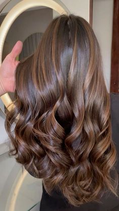 Highlights Brown Hair Balayage, Summer Balayage, Brunette Hair With Highlights, Hair Streaks, Hairstyle Inspo, Highlights Brown Hair