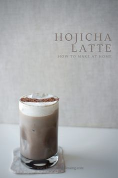 Hojicha Latte, Kawaii Cafe, Food Photography Cake, Milk Bun, Tea Latte Recipe, Drink At Home, Relaxing Home, Before The New Year, Tea Cafe