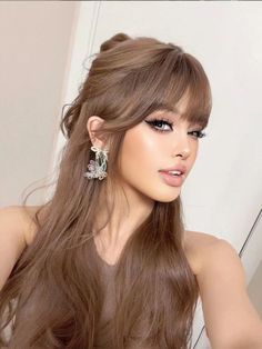 Hair Lights, Rambut Brunette, Honey Brown Hair, Spring Hair Color, Brown Wig, Light Hair, Light Brown Hair, Hair Color Trends, Medium Length Hair Cuts