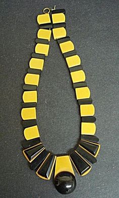 Deco Bakelite Necklace Egyptian Revival 1930s Bakelite Necklace, Bijoux Art Deco, Egyptian Revival Jewelry, Celluloid Jewelry, Bakelite Brooch, Lucite Jewelry, Paypal Money, Bakelite Jewelry, Egyptian Revival