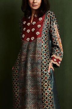 Buy Blue Silk Ajrakh Print Kurta Set For Women by Sue Mue Online at Aza Fashions. One Bridesmaid, Silk Kurti Designs, Blue Kurta, Kurta Set For Women, Long Kurti Designs, Casual Indian Fashion, Desi Fashion Casual, Salwar Kamiz