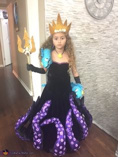 Sylvia: This year I purchased a dress and black gloves from Goodwill and created an Ursula the Sea Witch costume for my daughter Sage. I sewed the dress to make it... Ursula Costume Diy, Sea Witch Costume, Ursula The Sea Witch, The Sea Witch, Ursula Costume, Little Mermaid Costume, Villain Costumes, Witch Costumes, Costume Works