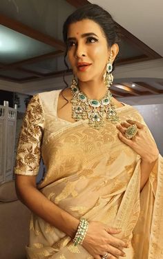 Blouse Designs Front And Back, Manchu Lakshmi, Neck Patterns, Anarkali Dress Pattern, Celebrity Jewelry, Perfect Blouse, Patch Work Blouse, Blouse Designs Indian