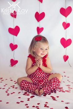 Photography Ideas Studio, Children Photography Ideas, Valentine Mini Session, Valentine Photo Shoot, Valentine Picture, Photography Mini Sessions, Valentines Day Pictures, Valentines Day Baby, Toddler Valentines