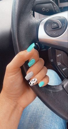 Cute Cowgirl Nail Ideas, Cow Acrylic Nails Short, Country Nail Ideas Acrylic, Country Theme Acrylic Nails, Short Acrylic Nails Designs January, Dip Powder Nails Country, Dips And Tips Nails, Country Style Acrylic Nails, Cute Cowprint Nail Designs