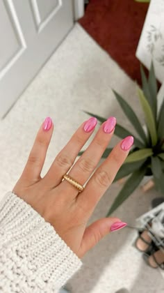 Chrome Nail Inspo 💗 #chromenails #pinknails #springnails #nailinspo Travel Nails, Cnd Nail Polish, Pink Wedding Nails, Chrome Pink, Maquillage On Fleek, Pink Chrome Nails, February Nails, Pink Chrome