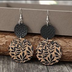 Brand New, Still In Bag! A Pair Vintage Brown Round Disc Earrings With Black Leaf Print, Bohemian Style, Faux Leather, Drop Dangle Ear Accessory Wood Burnt Earrings, Wood And Leather Earrings, Diy Soda, Glowforge Projects, Beige Earrings, Laser Engraved Ideas, African Earrings, Black Leaves, Artisan Earrings