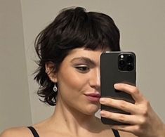 Corte de cabelo Shaggy Pixie Mullet, Shaggy Pixie, Tomboy Hairstyles, New Cut, Short Cuts, Makeup Hair, Beautiful Things