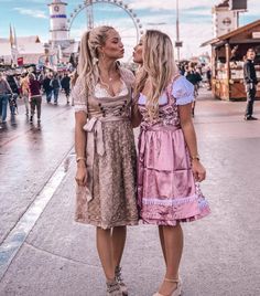 Womens Oktoberfest Outfit, Oktoberfest Aesthetic, Party Motto, Nordic Women, Dirndl Style, Oktoberfest Munich