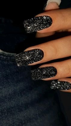 Black Sparkly Nails, Christmas Present Nails, Hoco Nails, Silver Nail Polish, Glitter Nails Acrylic, Black Acrylic Nails, White Glitter Nails, Real Friendship, Play Together