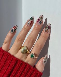 It’s tiiiiimmmeee🧣🎄✨ My most favorite time of the year is here & to celebrate that I’ve compiled some of my absolute fav nail looks from the last few holiday seasons!! This post is the perfect one stop shop for holiday nail inspiration 😘🎄❤️ Mix And Match Christmas Nails, Holiday Nails 2024, December Nails, Nail Looks, Holiday Nail, Nail Pops, Xmas Nails, Nail Inspiration, One Stop Shop