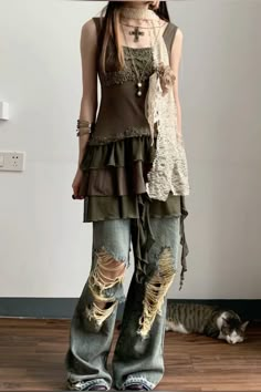 (xiaohongshu ID: 5453701477) aesthetic fashion outfit idea inspo vintage grunge y2k Alt Cottage Core Outfits, Vintage Fairycore Outfits, Grunge Outfits Fairy, Vintage Coquette Aesthetic Pictures, Starflesh Outfit, Grannycore Outfit, Dress Over Jeans Y2k, Runaway Outfit, Dress Jeans Outfit