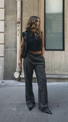 Style Wide Leg Pants, Stile Hijab, Mode Zara, Scandinavian Fashion, Looks Party, Looks Street Style, Dinner Outfits, Carrie Bradshaw, Mode Inspo