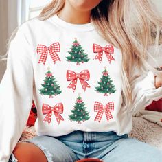 Christmas Shirt Designs, Unique Tarot Cards, Girly Png, Girly Christmas, Shirt Coquette