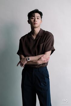 Men Poses, Park Seo Jun, Seo Jun, Classy Outfits Men, Seo Joon, Mens Fashion Fall