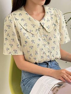 Women's Oversized Solid Formal Shirt - your ultimate summer wardrobe essential ! Western Tops For Women, Tops For Women Stylish, Korean Tops, Blouse Casual Fashion, Puff Sleeve Shirt, Women Shirt Top, Short Blouses, Western Wear For Women, Cropped Tops