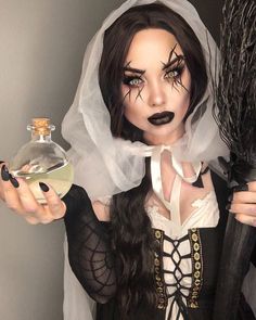 Simple Witch Makeup, Pretty Witch Makeup, Scary Witch Makeup, Makeup Zombie, Cute Halloween Makeup, Halloween Makeup Pretty