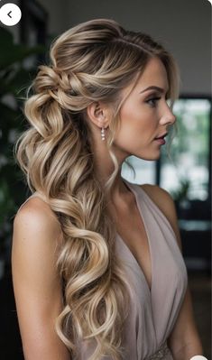 Wedding Hair Curly Ponytail, One Sided Updo Hair, Fancy Medium Hairstyles, Long Hair Fancy Styles, Wedding Long Hair Updo, Fancy Hairstyles For Medium Hair Half Up, Cute Date Hairstyles Long Hair, Curly Ponytail Hairstyles For Prom, Up Hairstyles For Long Hair Wedding