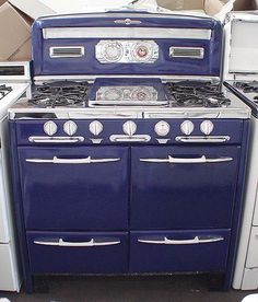 an old fashioned blue and white stove top oven