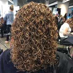 50 Gorgeous Perms Looks: Say Hello Spiral Perm Short Hair, Spiral Perms, Loose Curl Perm, Types Of Perms, Mom Nails, Hair Perms