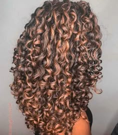 Curly Hair Tutorial, Colored Curly Hair, Curly Hair Inspiration, Beautiful Curls, Permed Hairstyles, Curly Hair Tips, Long Curly Hair, Natural Curls