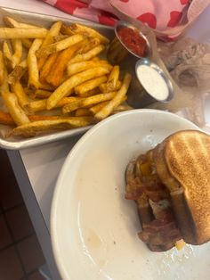 grilled chicken bacon ranch with side of seasoned fries with ranch and ketchup from twin peaks Interesting Food Recipes, Treat Recipe, Food Cravings, Pretty Food, Aesthetic Food, Good Eats, Bacon, Snack Recipes