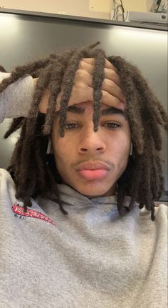 Darkskinboys Dreads, Dreadheads Men Black, Masc Faceclaims, Mens Dreads, Dreadlock Hairstyles For Men, Light Skin Men, Dark Skin Men