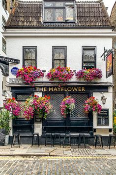 Mayflower Pub, Rotherhithe Rotherhithe London, Historic London, Uk Pub, Pub Interior, Elephant And Castle, The Mayflower, Best Pubs, Walks In London