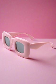 Stand out in style with these Square Irregular Chic Chunky Fashion Sunglasses. Rock the fashion game with chunky frames in green, black, red, blue, yellow, and pink. Chunky Sunglasses, Chunky Fashion, Yellow And Pink, Eye Glasses, Fashion Sunglasses, Fashion Games, The Fashion, Blue Yellow, Red Blue