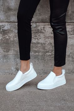 Lulus Exclusive! Your classic sneaker gets a major upgrade with the Lulus Cassay White Crocodile-Embossed Platform Slip-On Sneakers! Shiny crocodile-embossed faux leather shapes these slip-on sneakers that have a rounded toe upper and elastic gussets for fit. Pull tab at back. 1.5" white bumper sole. Slip On Sneakers Outfit Summer, White Slip On Shoes Outfit, Slip On Shoes Outfit, White Sneakers Aesthetic, Classy Sneakers, Elegant Sneakers, White Crocodile, Sneakers Outfit Casual, White Slip On Sneakers