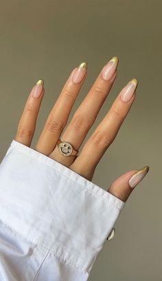 French Tips Metallic, Hold French Tip Nails, Gold French Tips Almond, Chrome Gold French Tip Nails, Gold Chrome Tips Nails, Neutral Nails Gold, Chrome Tip Nails French Manicures, Gold Chrome Nails French, Metallic Tip Nails