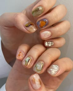 Short Maximalist Nails, Artsy Nails Designs, Unique Short Nails, Eclectic Nails, Textured Nail Art, Minimal Nails